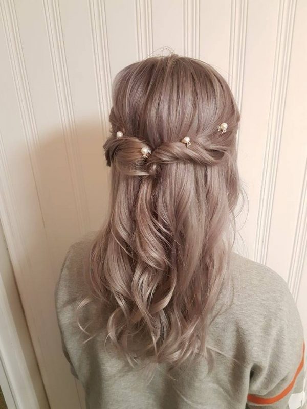 wedding hairstyle down pearl and crystal hair pins