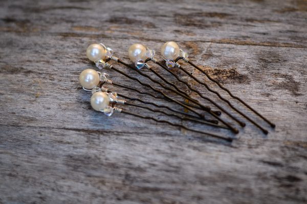 set of pearl hair pins